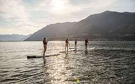 Stand Up Paddle Ascona Switzerland Tourism foto Giglio Pasqua Stand Up Paddle Ascona Switzerland Tourism foto Giglio Pasqua